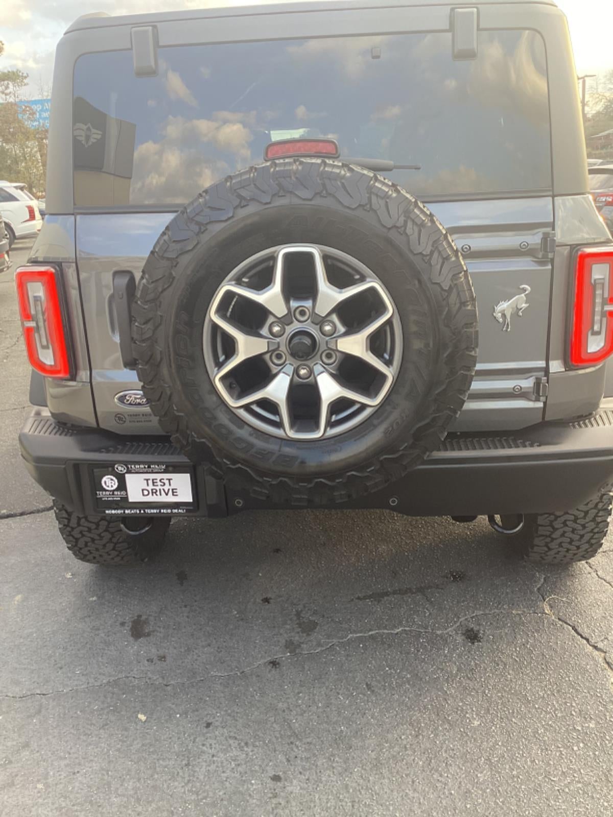 2022 Ford Bronco Badlands-5 Passenger