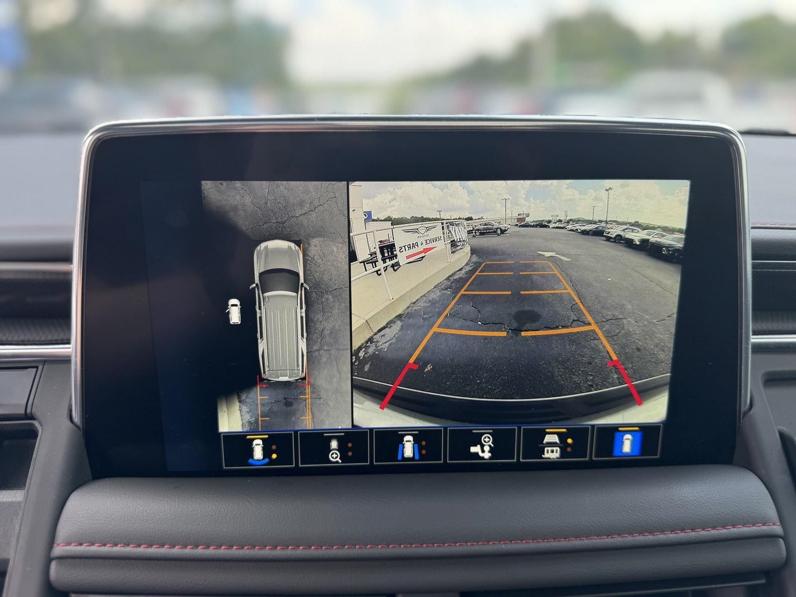 2023 Chevrolet Suburban RST