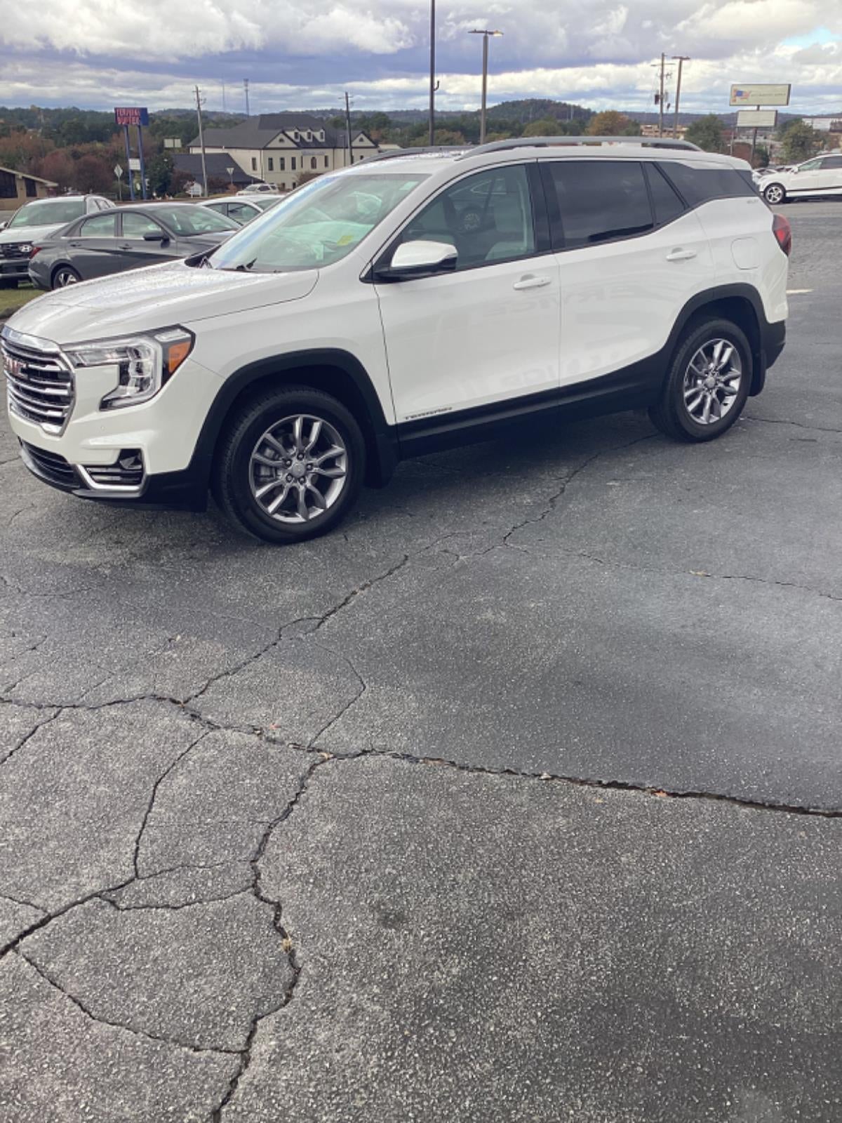 2024 GMC Terrain SLT