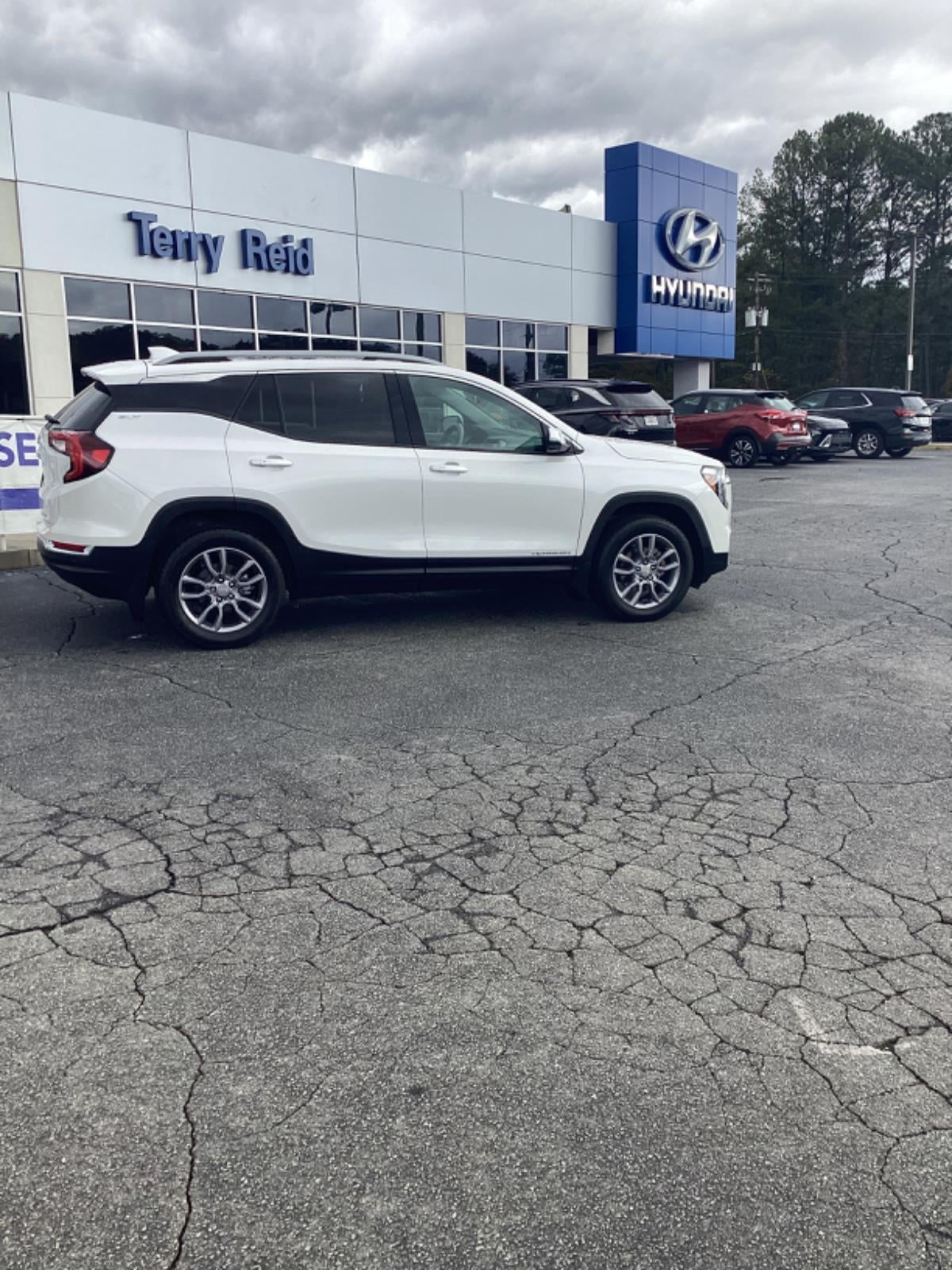 2024 GMC Terrain SLT