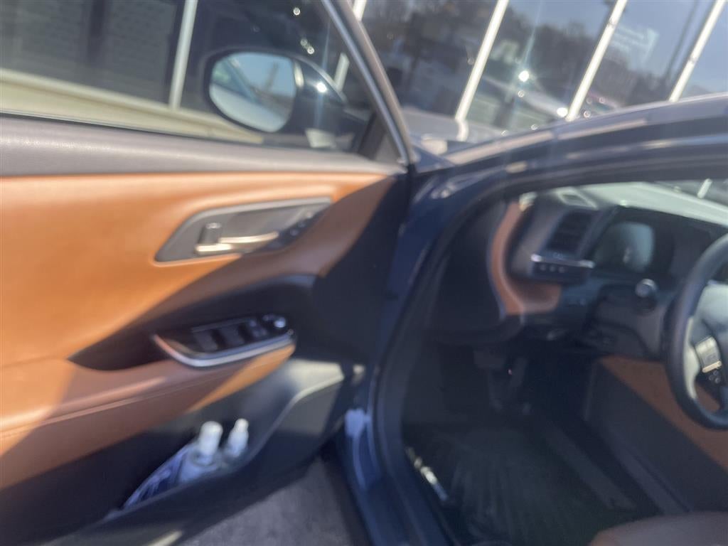 2025 Toyota Crown Signia Limited