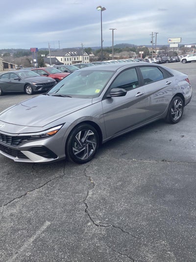 2025 Hyundai Elantra SEL Sport