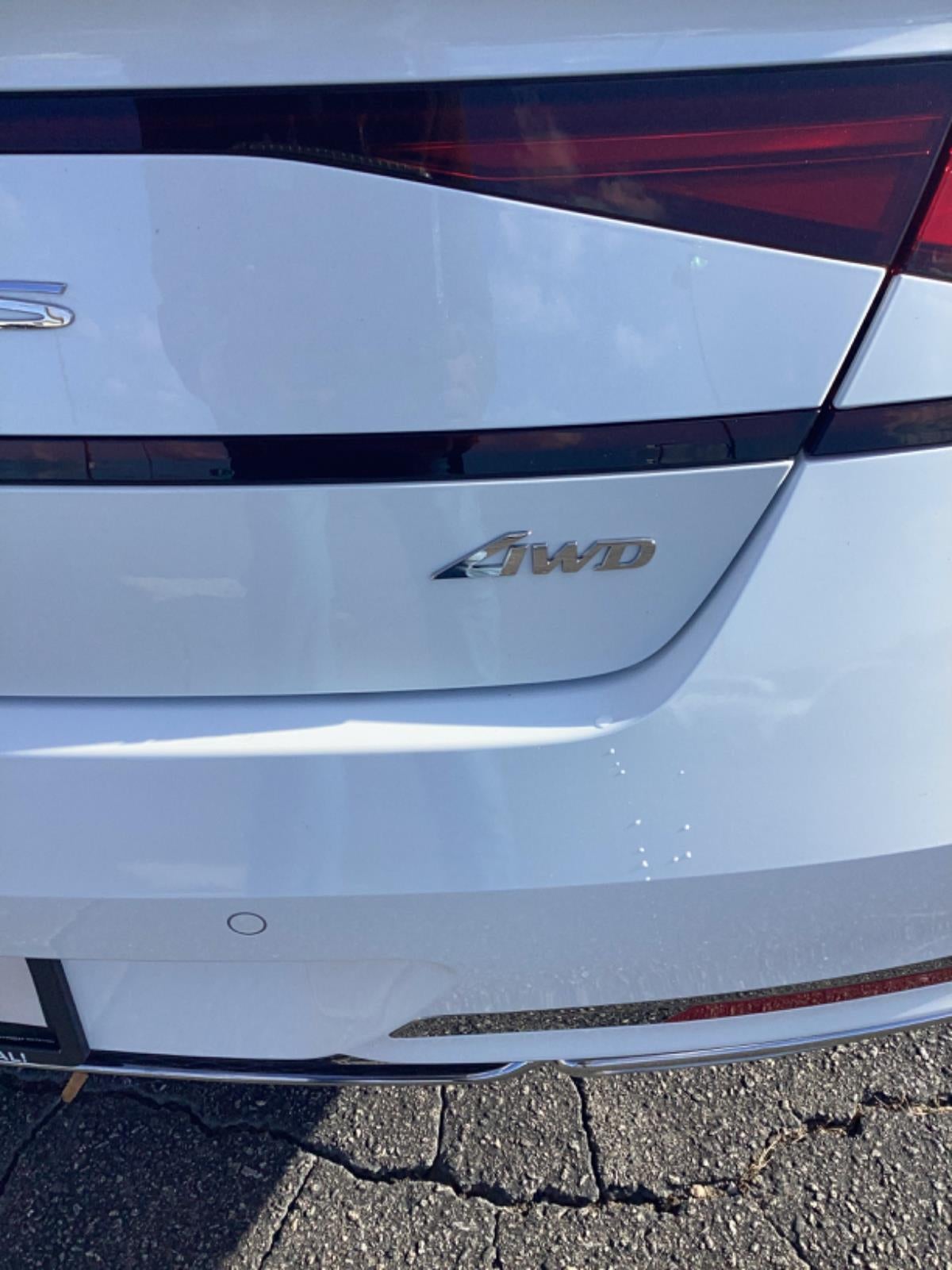 2026 Genesis G90 e-SC