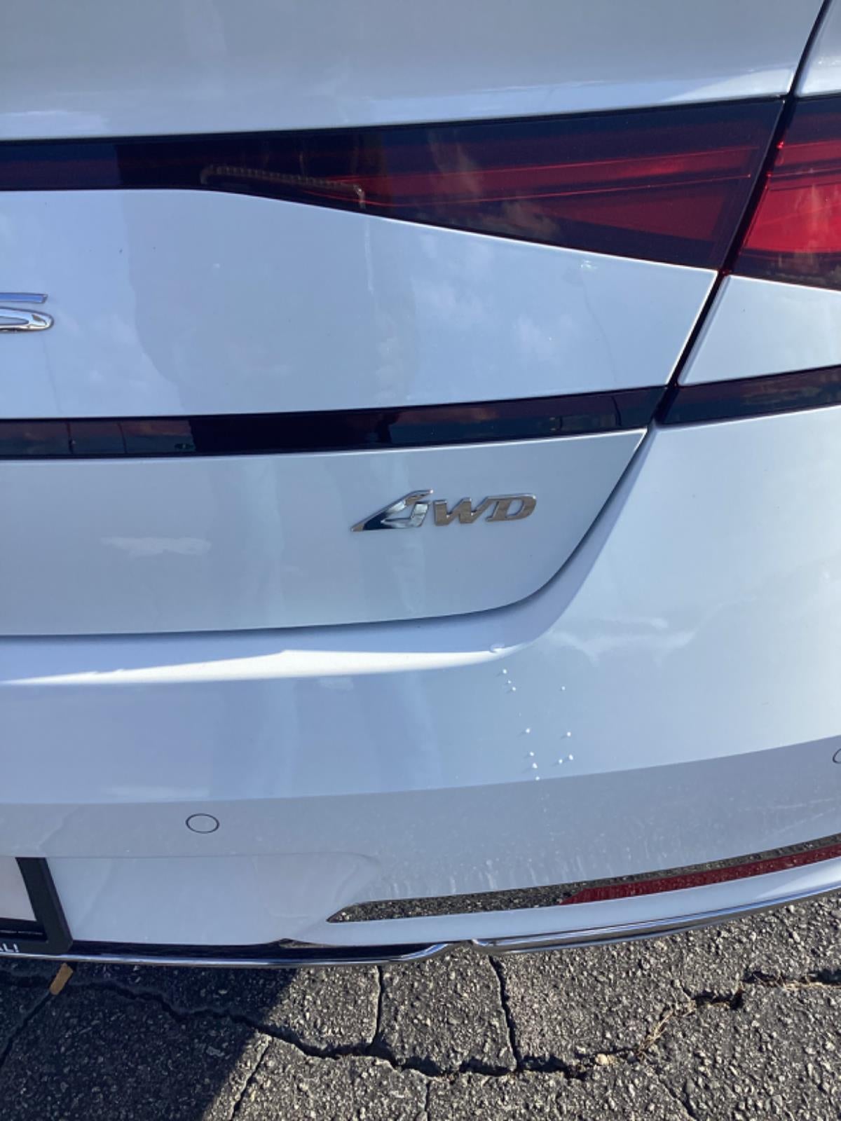 2026 Genesis G90 e-SC