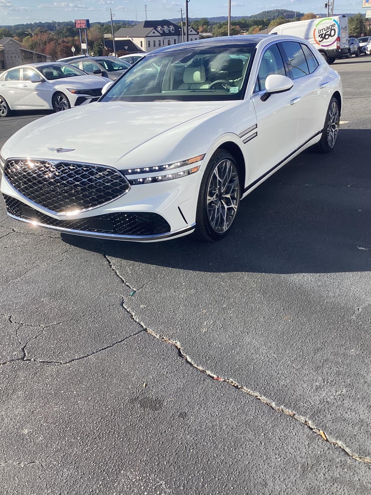 2026 Genesis G90 e-SC