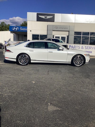 2026 Genesis G90 e-SC