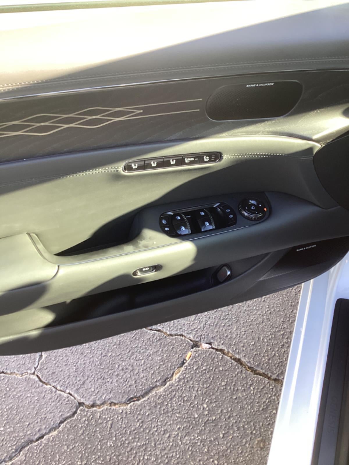 2026 Genesis G90 e-SC Prestige Black