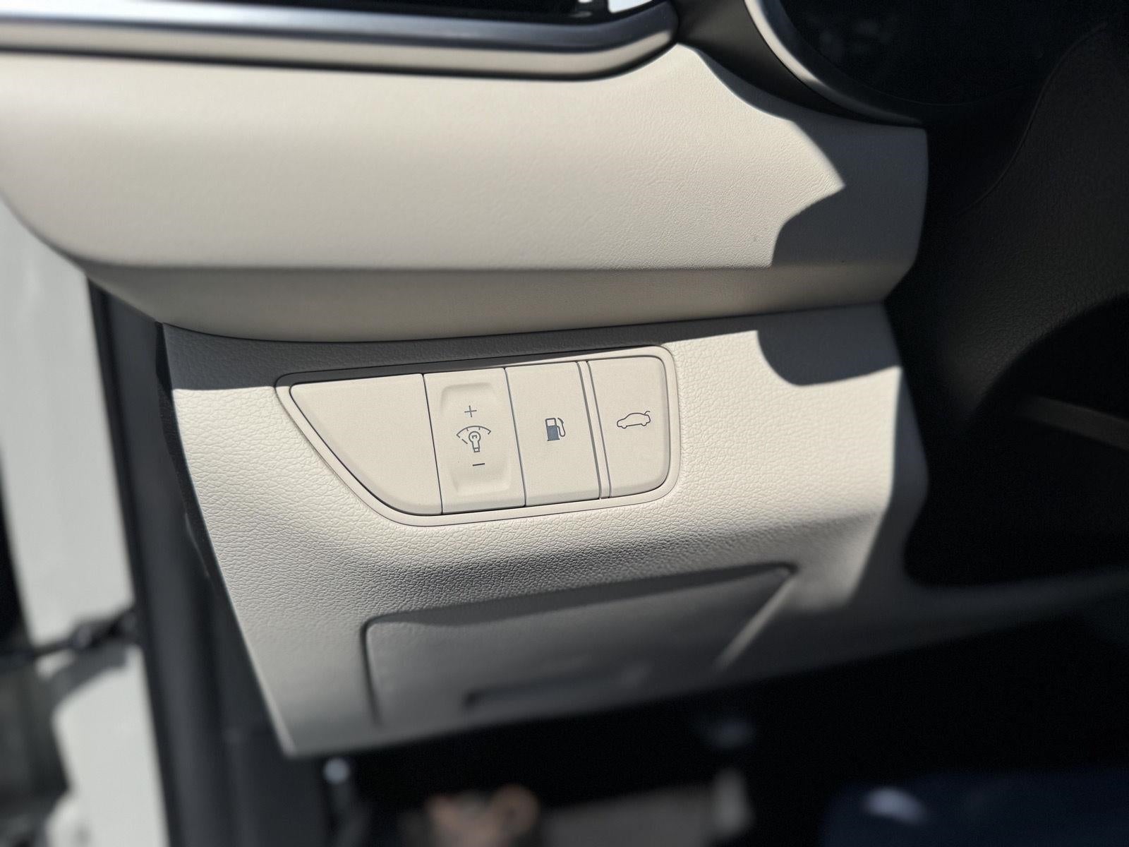 2026 Genesis G70 2.5T Standard