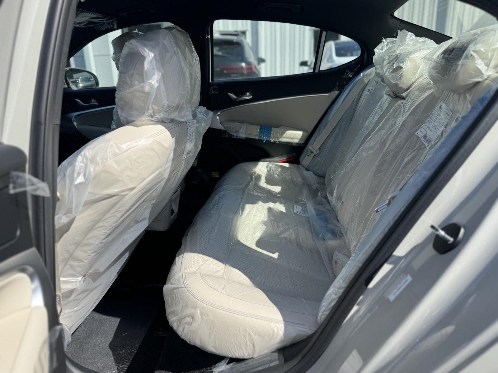 2026 Genesis G70 2.5T Standard