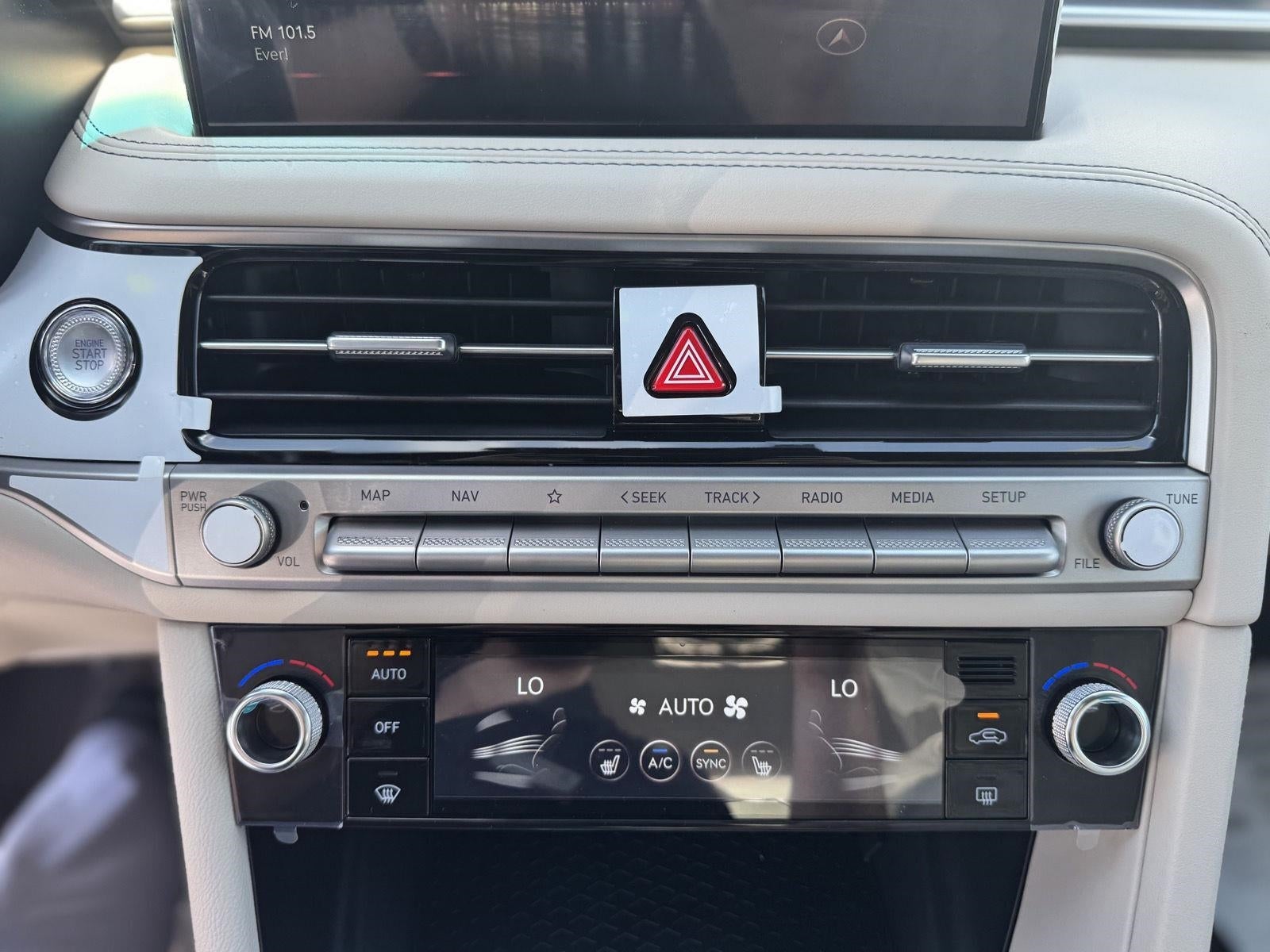 2026 Genesis G70 2.5T Standard