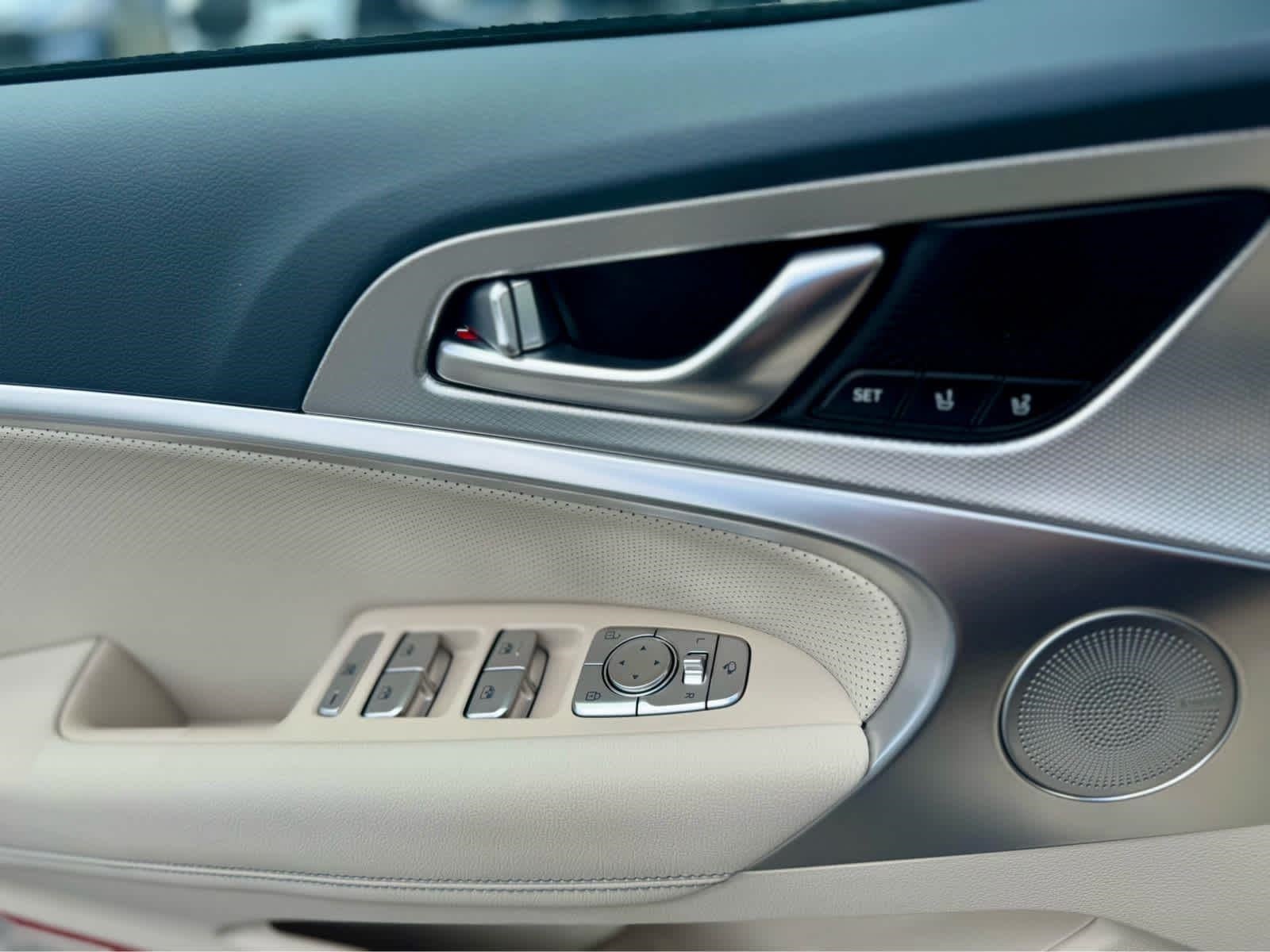 2026 Genesis G70 2.5T Prestige