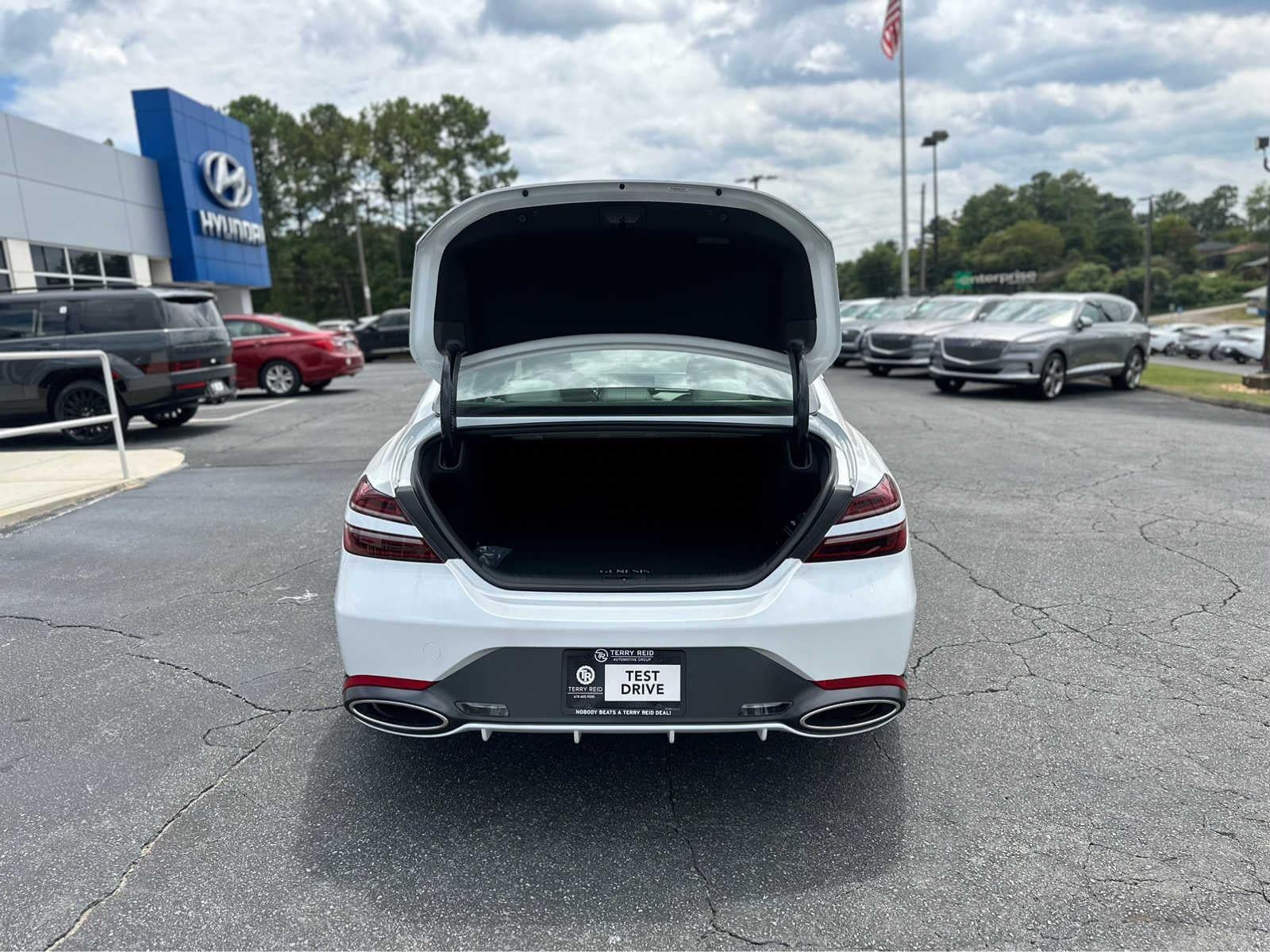 2025 Genesis G70 2.5T