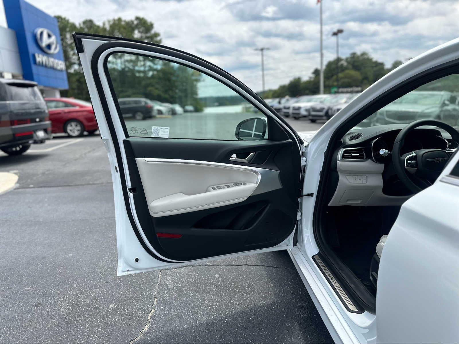 2025 Genesis G70 2.5T