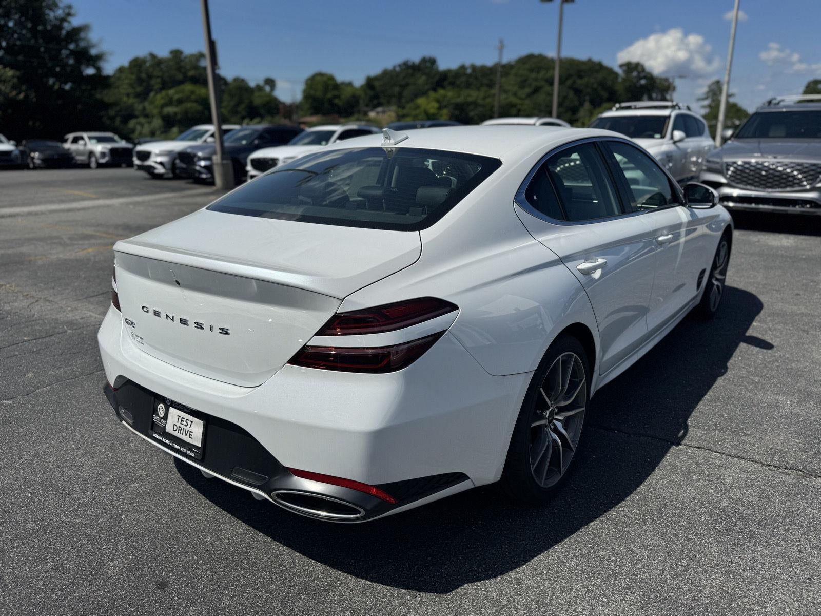 2025 Genesis G70 2.5T